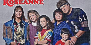 Cast of 'Roseanne' sitcom, group portrait.